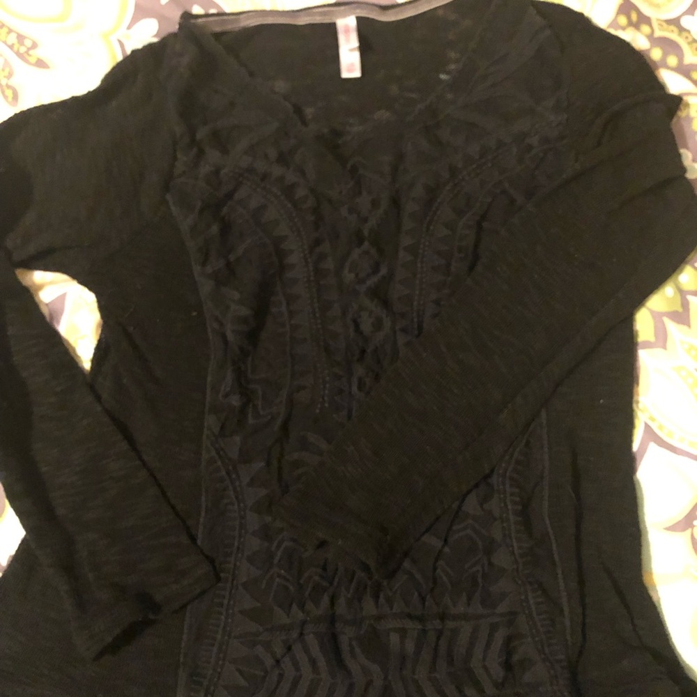 Xhileration Nice black blouse